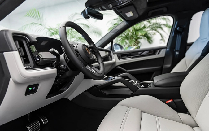 Porsche Cayenne cena 1091457 przebieg: 10, rok produkcji 2023 z Jedwabne małe 742